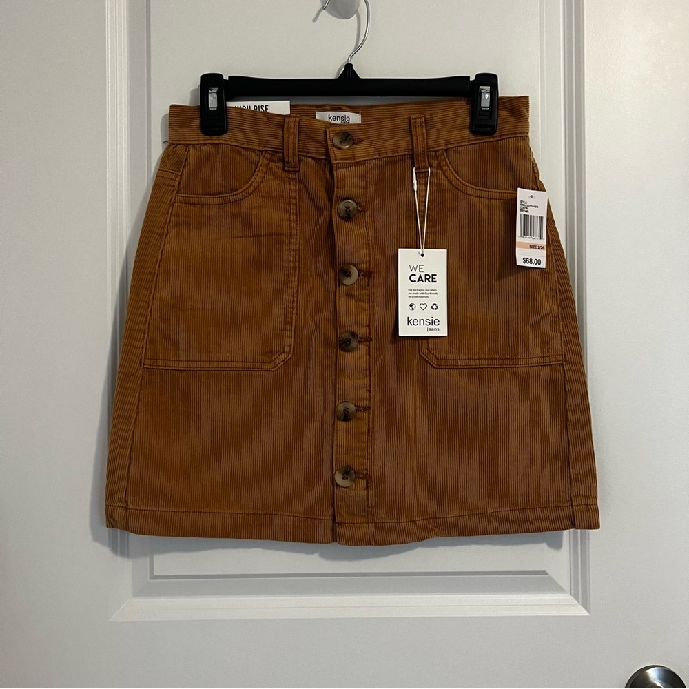 KENSIE JEANS CORDUROY MINI SKIRT SIZEโ 2/26 BUTTON DOWN DEEP CAMEL BROWN NWT